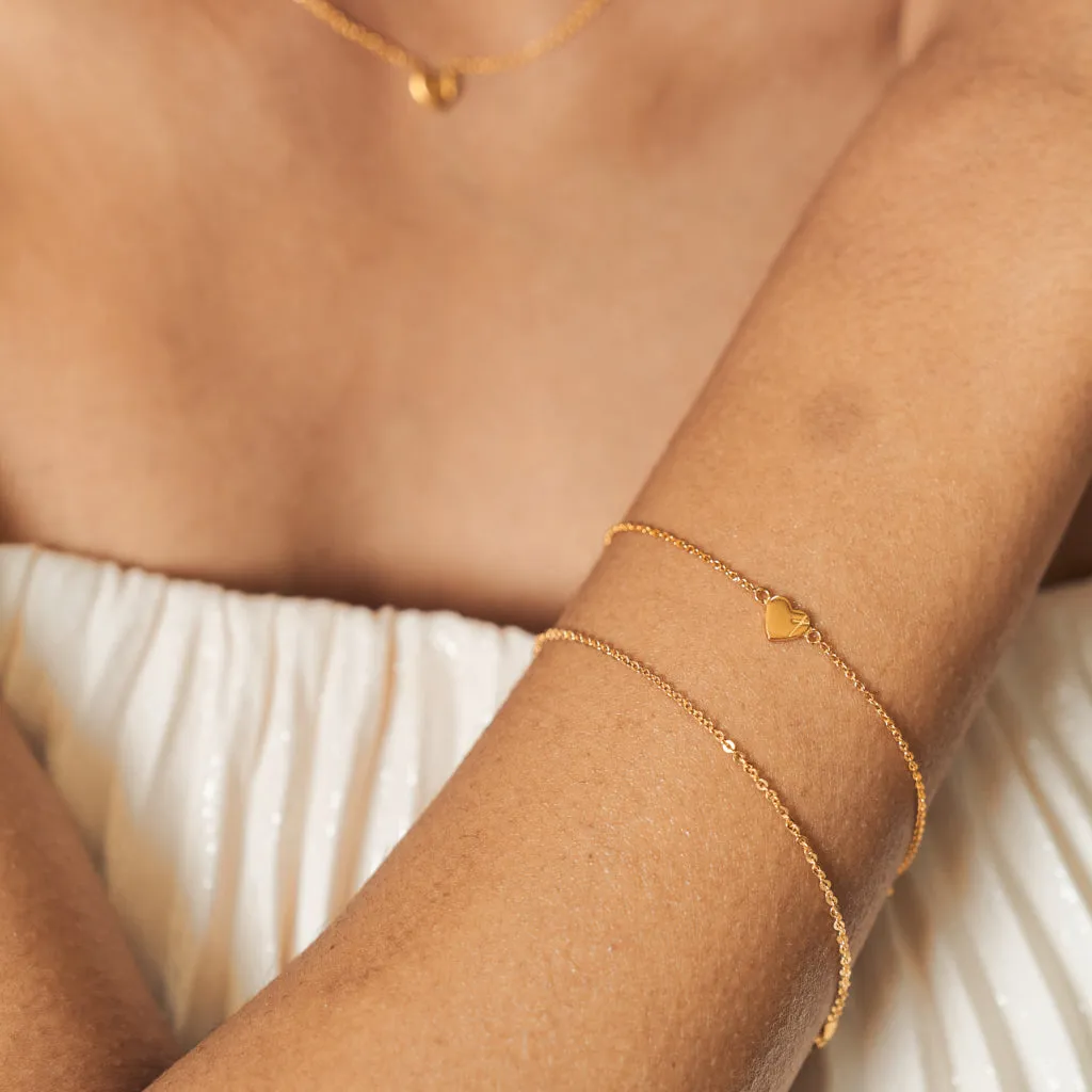 Armband med hjärta "The Cross is Love"