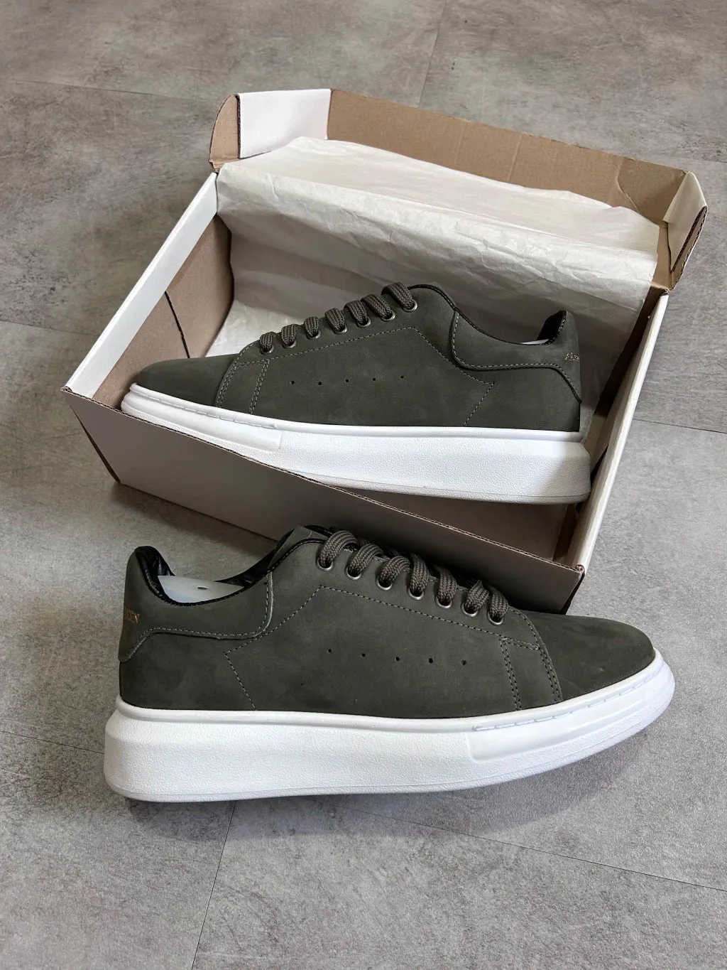 Tênis Alexander Mcqueen Oversized