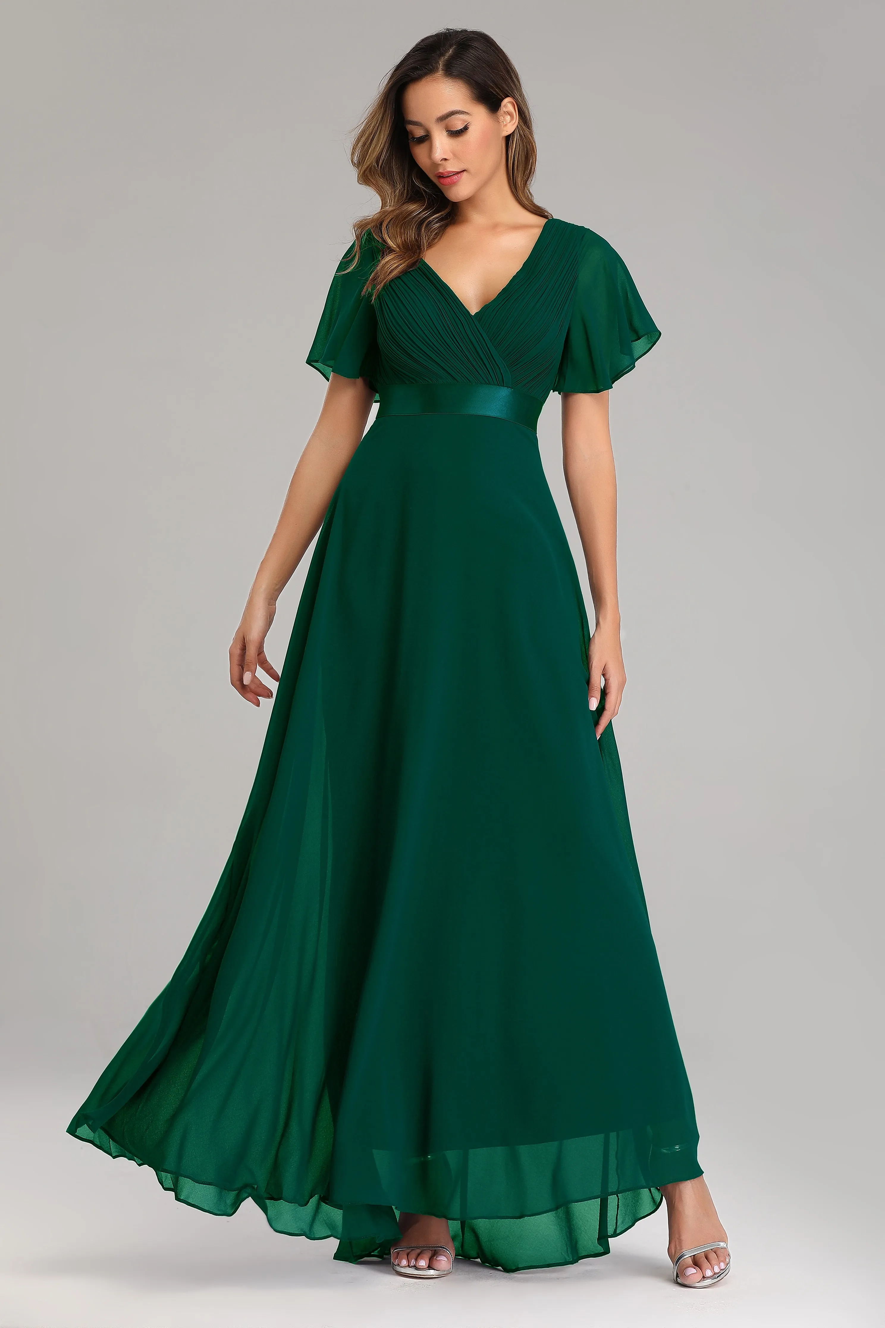 Vestido de Festa Longo com Faixa de Cetim Verde (Pronta Entrega)